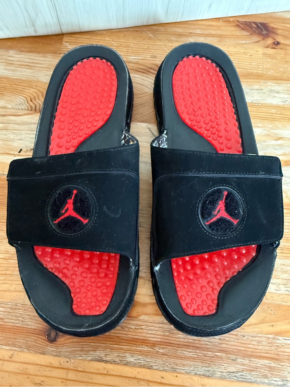 Nike Air Jordan Hydro 8 Retro Slide Sandals Men’s 11 Black Red (Scented 😆) VGUC - Picture 2 of 15